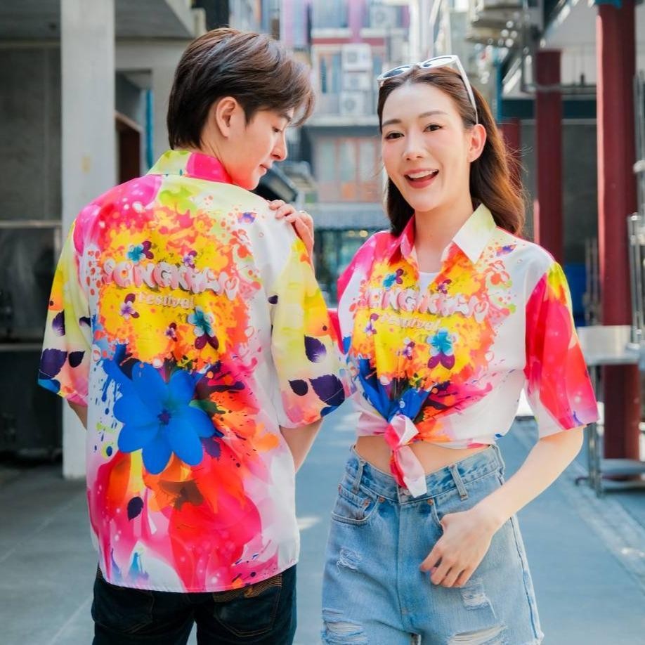 P019เสื้อฮาวายลายใหม่2025 สาดสีSongkran ทรงวัยรุ่น หญิงชายใส่ได้ ผ้าโพลีพรีเมี่ยม ไซส์38-56นิ้ว งานปัาย ลายคมชัด *1ตัว*