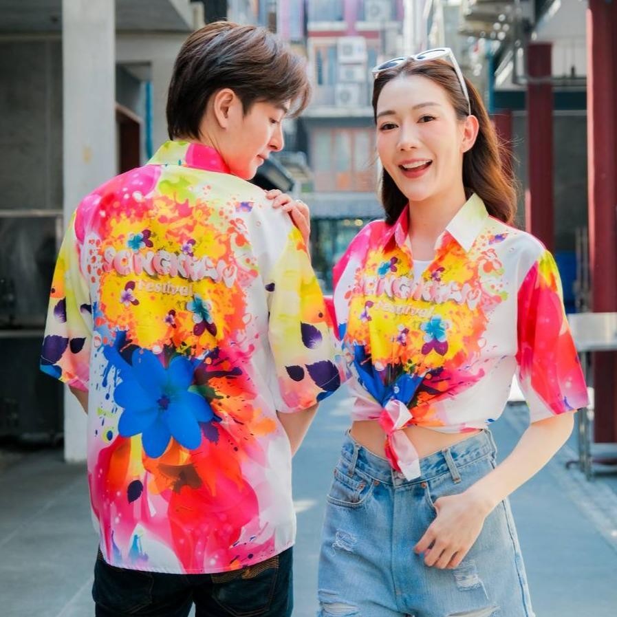 P019เสื้อฮาวายลายใหม่2025 สาดสีSongkran ทรงวัยรุ่น หญิงชายใส่ได้ ผ้าโพลีพรีเมี่ยม ไซส์38-56นิ้ว งานปัาย ลายคมชัด *1ตัว*