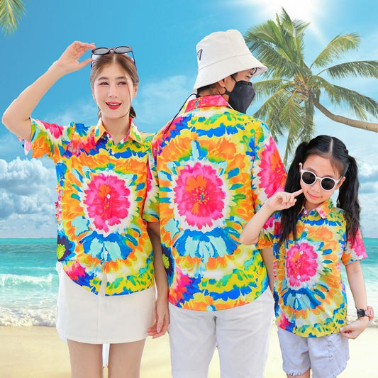 PINK3135 เสื้อฮาวายลายใหม่2025 มัดย้อม ทรงวัยรุ่น หญิงชายใส่ได้ ผ้าโพลีพรีเมี่ยม ไซส์เด็ก-ผู้ใหญ่ **1ตัว*