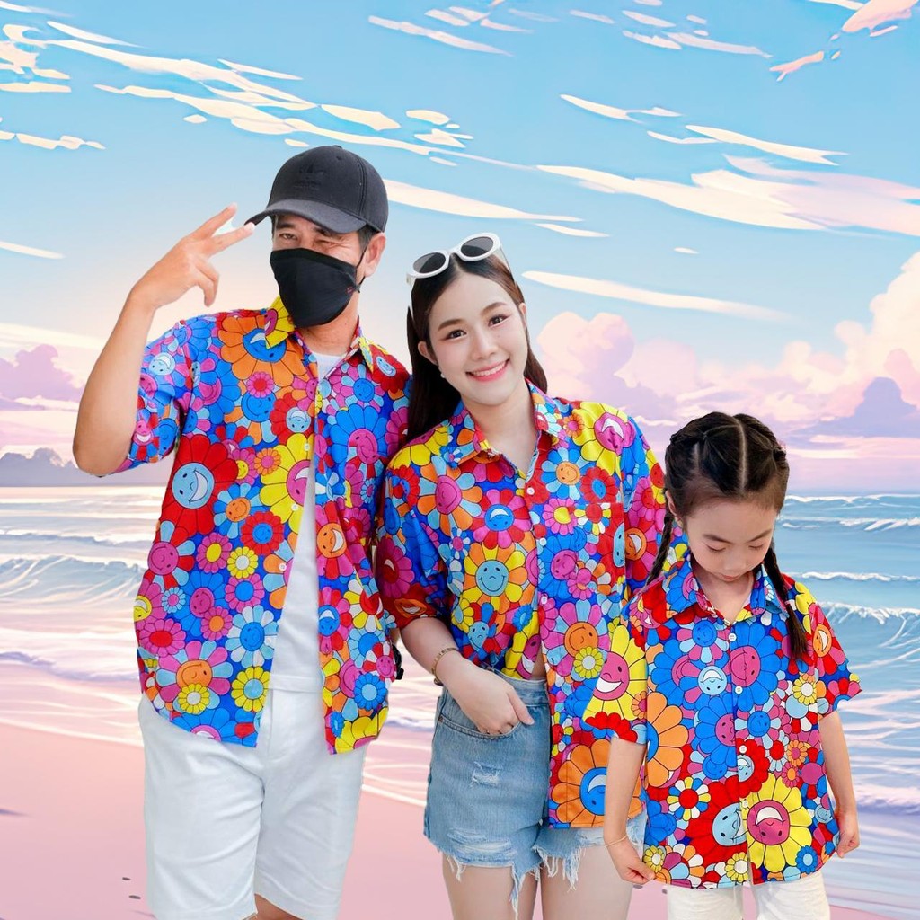P3136 เสื้อฮาวายลายใหม่2025 ลายยิ้ม ทรงวัยรุ่น หญิงชายใส่ได้ ผ้าโพลีพรีเมี่ยม ไซส์เด็ก-ผู้ใหญ่ งานปัาย ลายคมชัด 1ตัว*