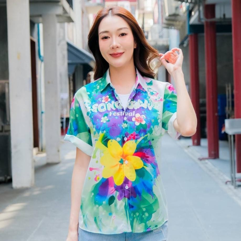 P017 เสื้อฮาวายลายใหม่2025 สาดสีSongkran ทรงวัยรุ่น หญิงชายใส่ได้ ผ้าโพลีพรีเมี่ยม ไซส์38-56นิ้ว งานปัาย ลายคมชัด *1ตัว
