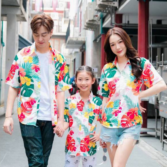 PINKเสื้อฮาวายลายดอก ทรงวัยรุ่น หญิงชายใส่ได้ ผ้าโพลีพรีเมี่ยม ไซส์38-56นิ้ว งานปัาย ลายคมชัด รุ่น3126 **1ตัว**