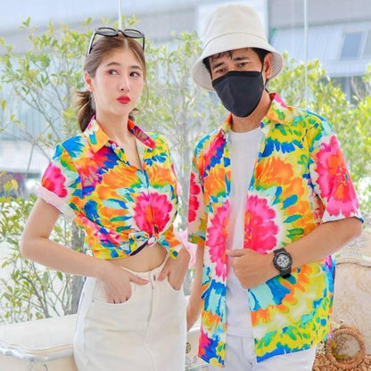 PINK3135 เสื้อฮาวายลายใหม่2025 มัดย้อม ทรงวัยรุ่น หญิงชายใส่ได้ ผ้าโพลีพรีเมี่ยม ไซส์เด็ก-ผู้ใหญ่ **1ตัว*